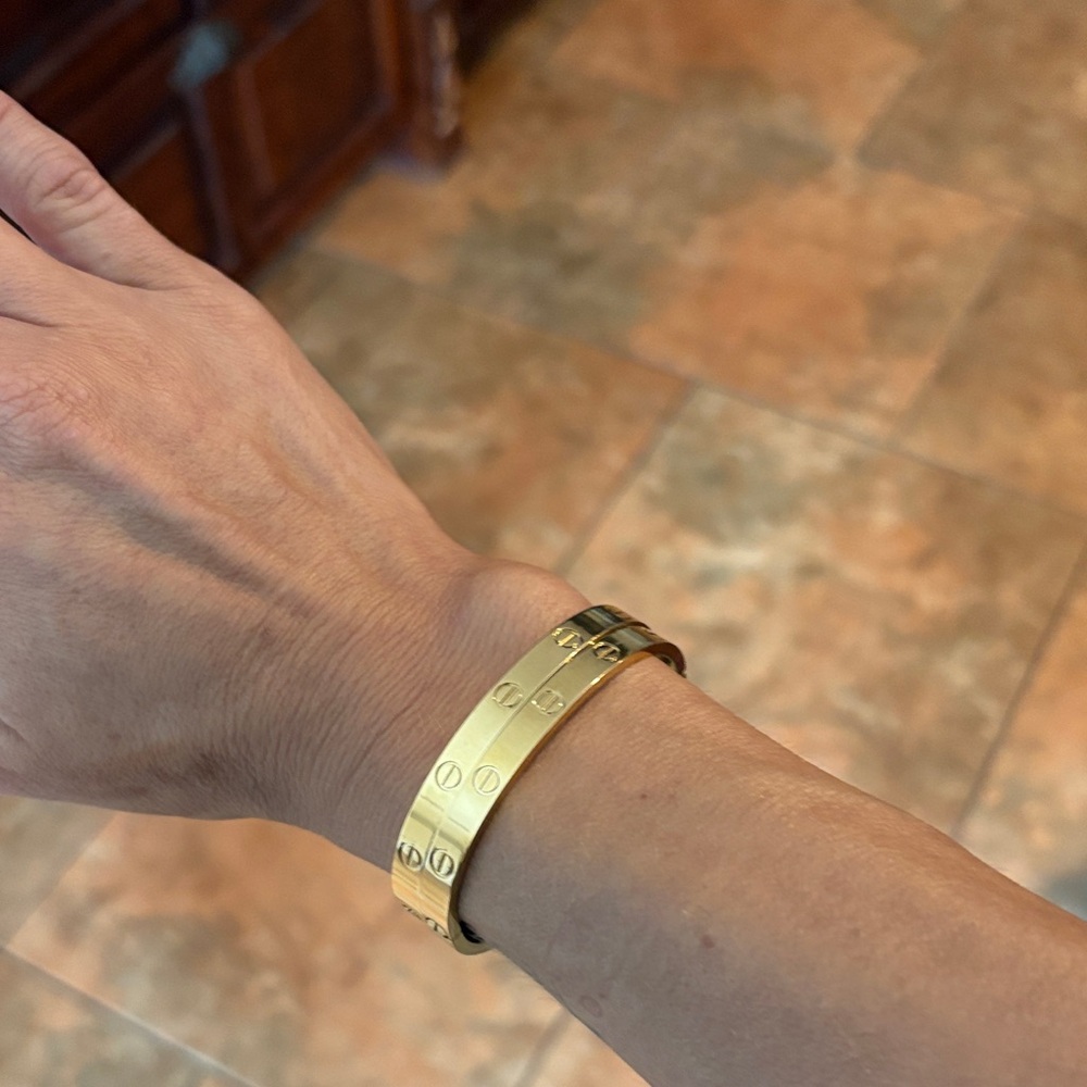 FASHION BANGLE YELLOW GOLD NEW - ONLY ONE ‼️‼️